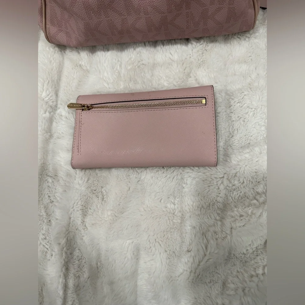 Michael Kors Grayson Satchel in Pink With Wallet - Picture 6 of 11